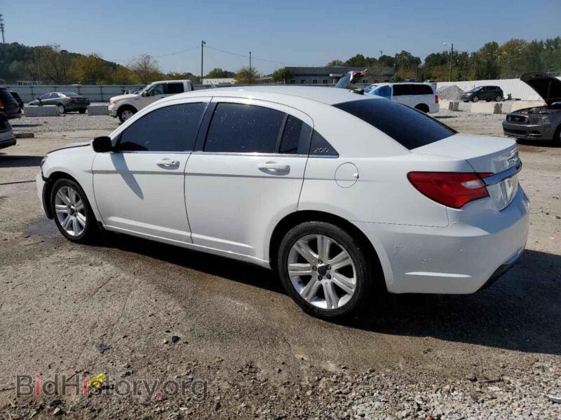 2013 Chrysler 200 (VIN 1C3CCBABXDN704929) — фото 2 из 15