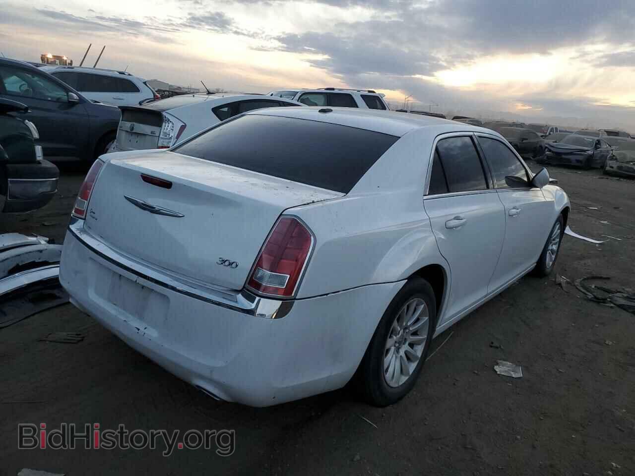 2013 CHRYSLER 300 - VIN: 2C3CCAAG8DH529000 - Фото 3