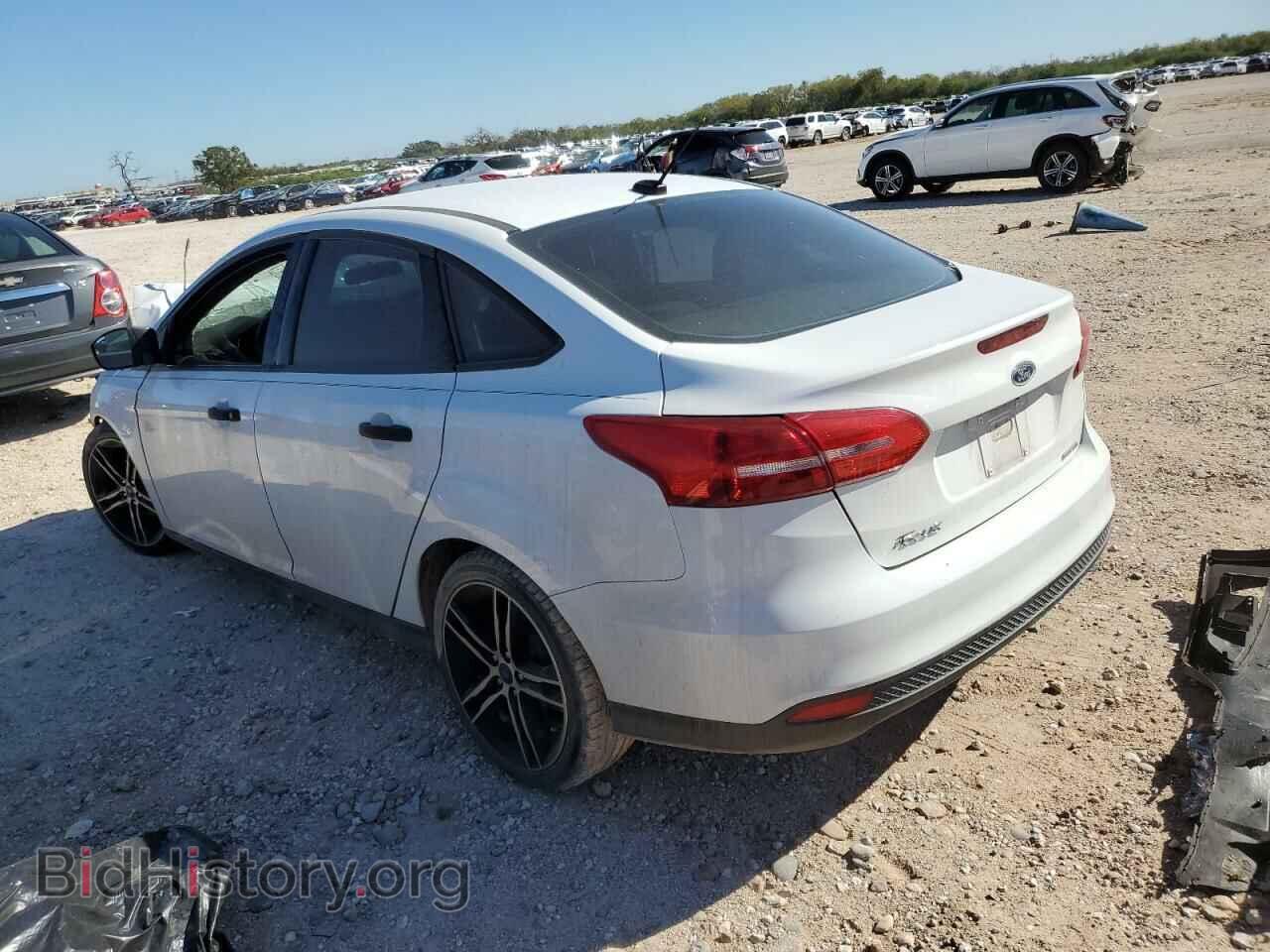 2016 FORD FOCUS - VIN: 1FADP3E29GL262560 - Photo 2