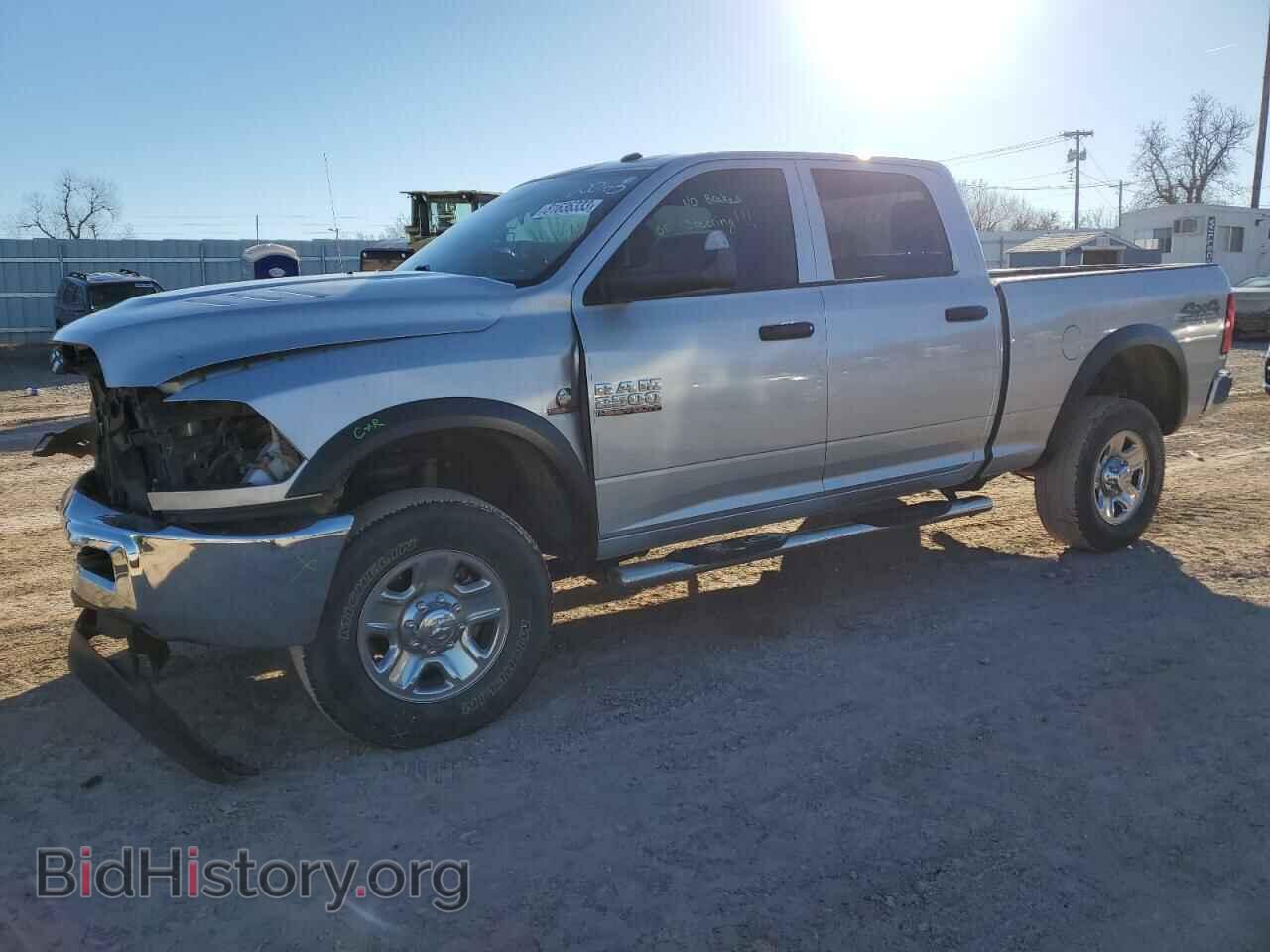 Photo 3C6UR5CL1JG160063 - RAM All Models 2018
