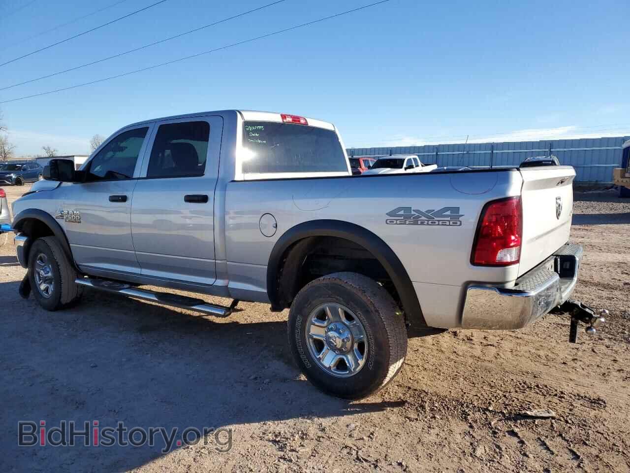 2018 RAM All Models - VIN: 3C6UR5CL1JG160063 - Фото 2