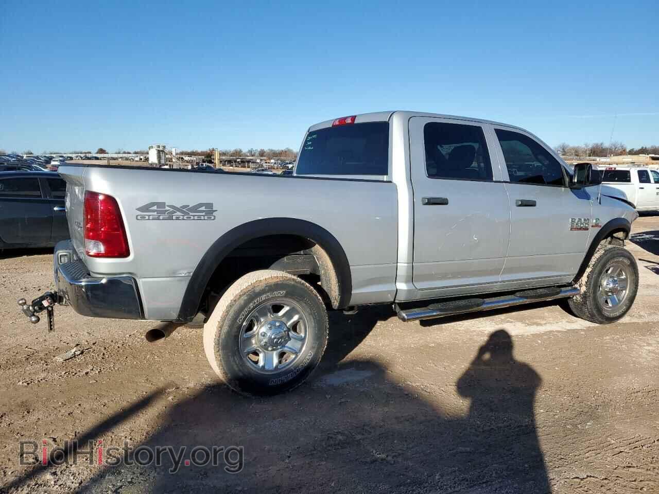 2018 RAM All Models - VIN: 3C6UR5CL1JG160063 - Фото 3