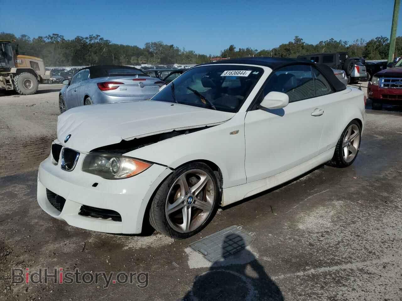 Фотография WBAUN7C55BVM24523 - BMW 1 SERIES 2011