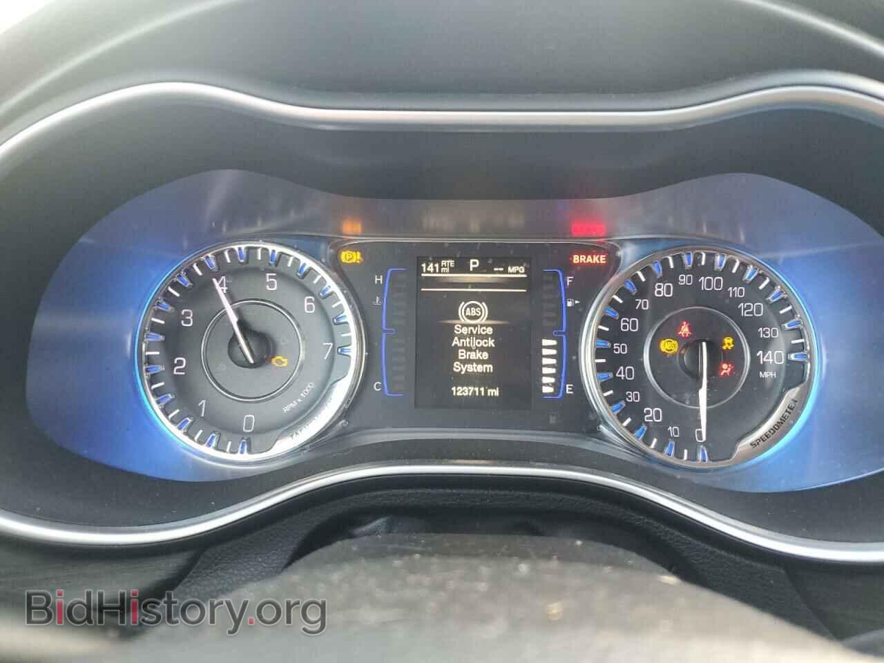 2016 CHRYSLER 200 - VIN: 1C3CCCAB5GN111098 - Фото 9