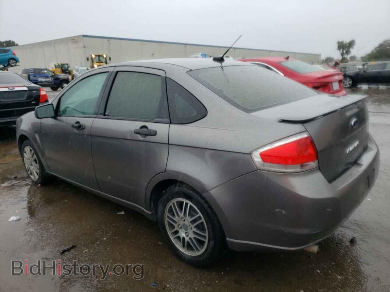 2011 FORD FOCUS - VIN: 1FAHP3FN2BW107124 - Фото 2