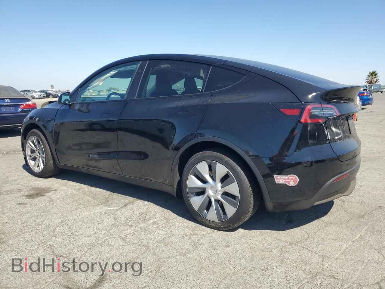 2024 TESLA MODEL Y - VIN: 7SAYGAEE8RF005263 - Фото 2
