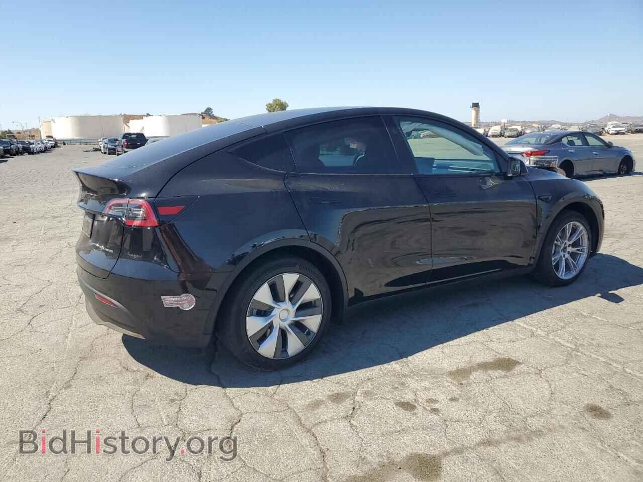 2024 TESLA MODEL Y - VIN: 7SAYGAEE8RF005263 - Фото 3