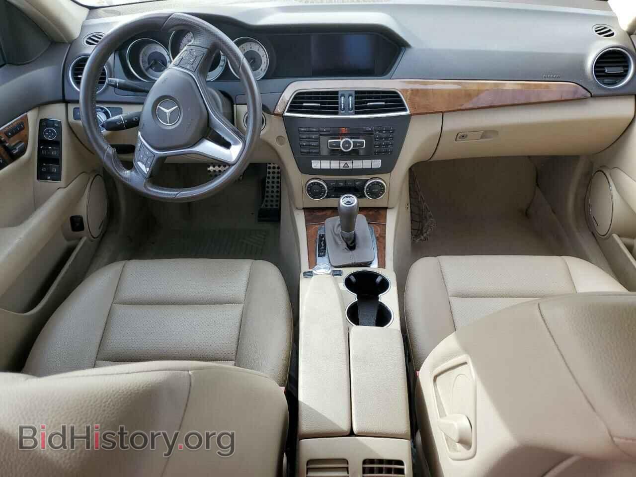 2012 MERCEDES-BENZ C-CLASS - VIN: WDDGF4HB1CA607247 - Фото 8
