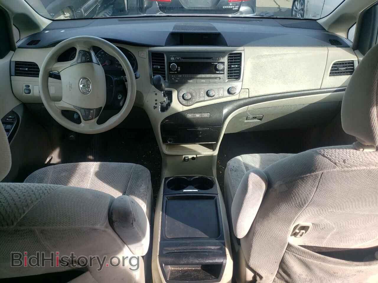 2011 TOYOTA All Models - VIN: 5TDKK3DC2BS037964 - Фото 8
