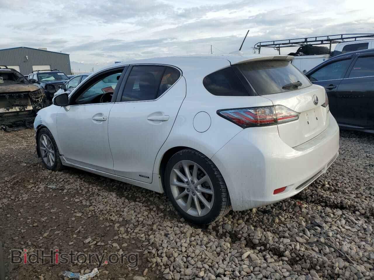 2011 LEXUS CT 200 - VIN: JTHKD5BH4B2011831 - Photo 2