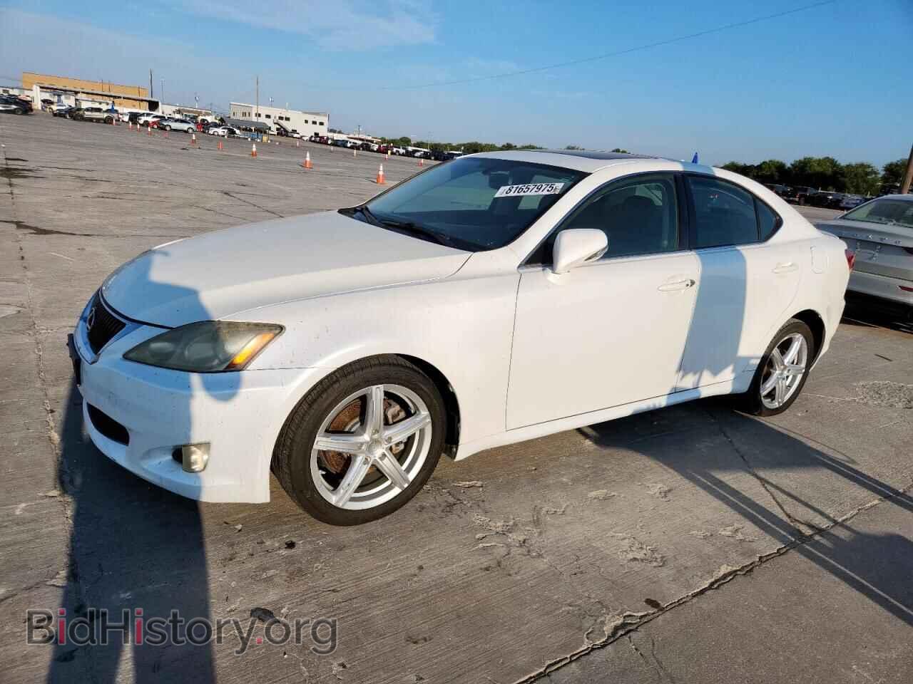 Photo JTHBF5C29A5120352 - LEXUS IS 2010