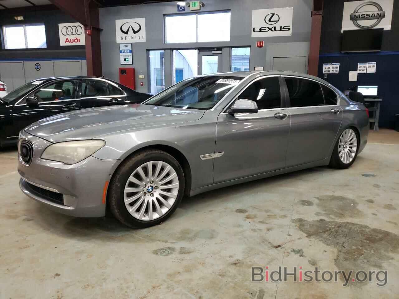 Photo WBAKB83519CY62712 - BMW 7 SERIES 2009