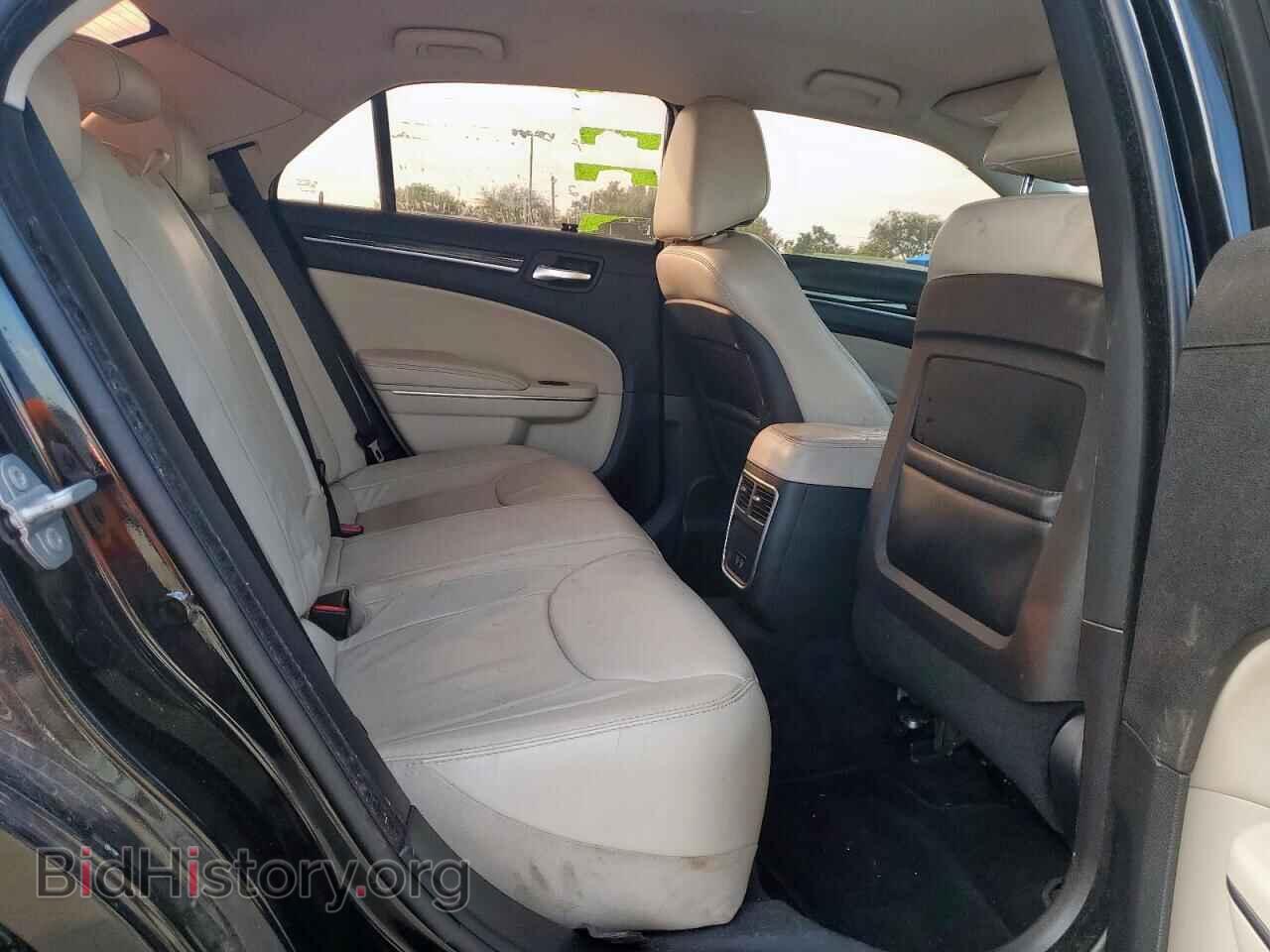 2016 CHRYSLER 300 - VIN: 2C3CCAAG0GH134961 - Фото 10