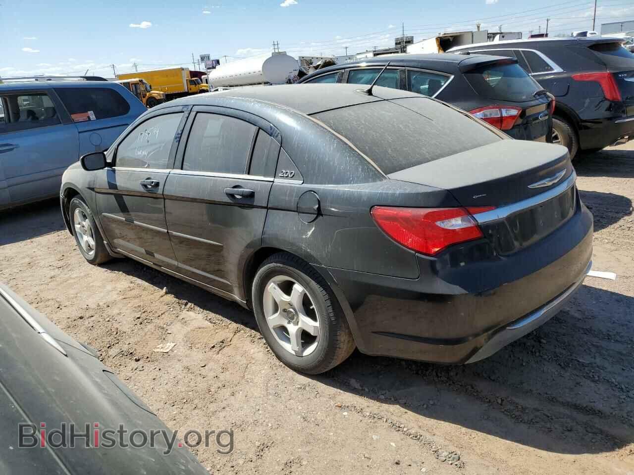 2012 CHRYSLER 200 - VIN: 1C3CCBAB1CN208285 - Photo 2