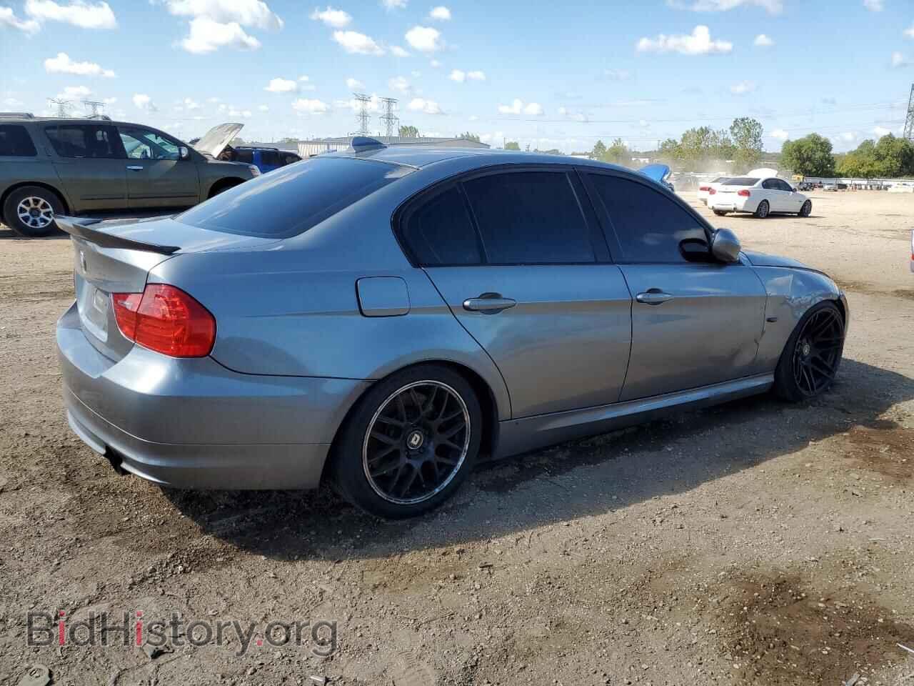2009 BMW 3 SERIES - VIN: WBAPM77579NL87737 - Фото 3