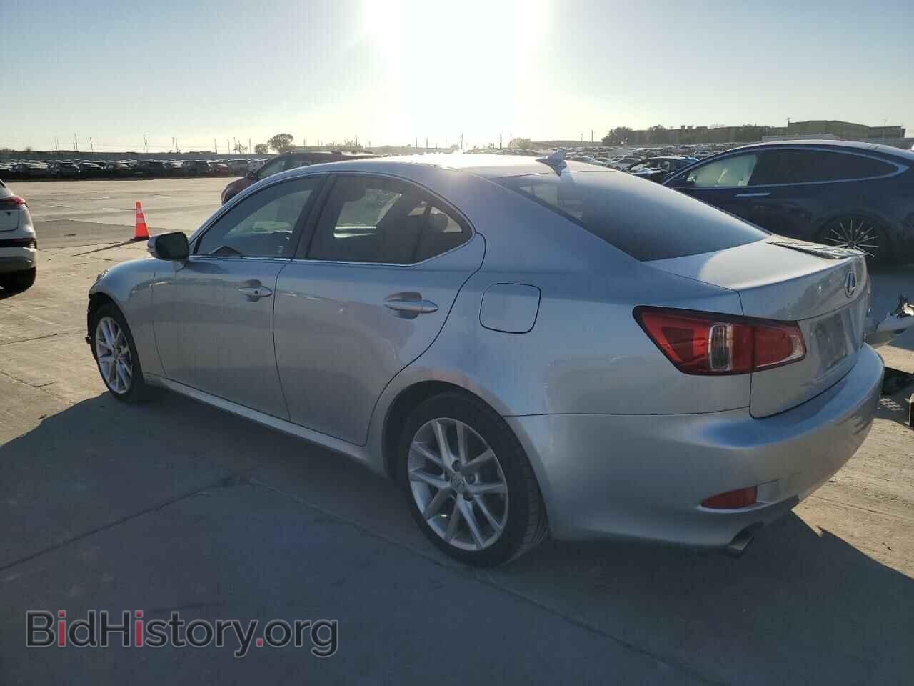 2011 LEXUS IS - VIN: JTHCF5C20B5047071 - Фото 2