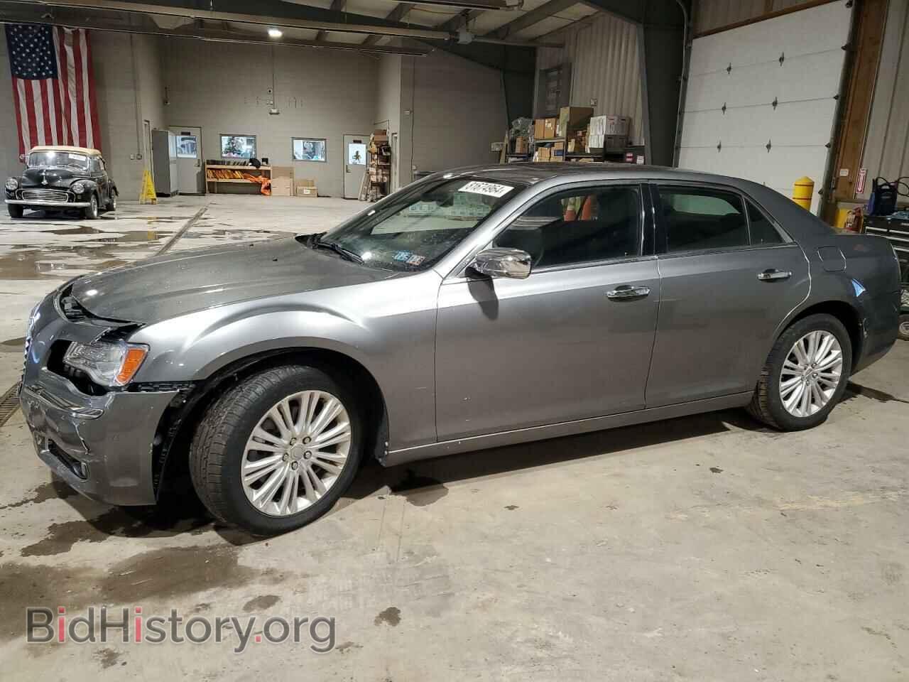 Photo 2C3CK6CT4BH612141 - CHRYSLER 300 2011