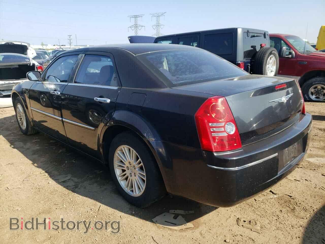 2010 CHRYSLER 300 - VIN: 2C3CA4CD3AH244968 - Фото 2