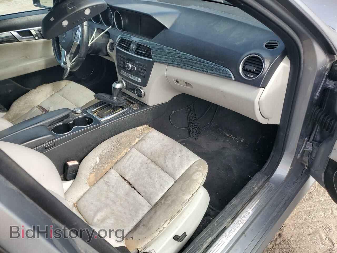 2012 MERCEDES-BENZ C-CLASS - VIN: WDDGF4HB3CA612353 - Фото 8
