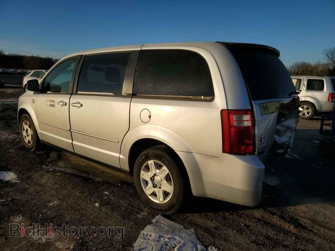 2010 DODGE CARAVAN - VIN: 2D4RN4DE8AR117776 - Photo 2