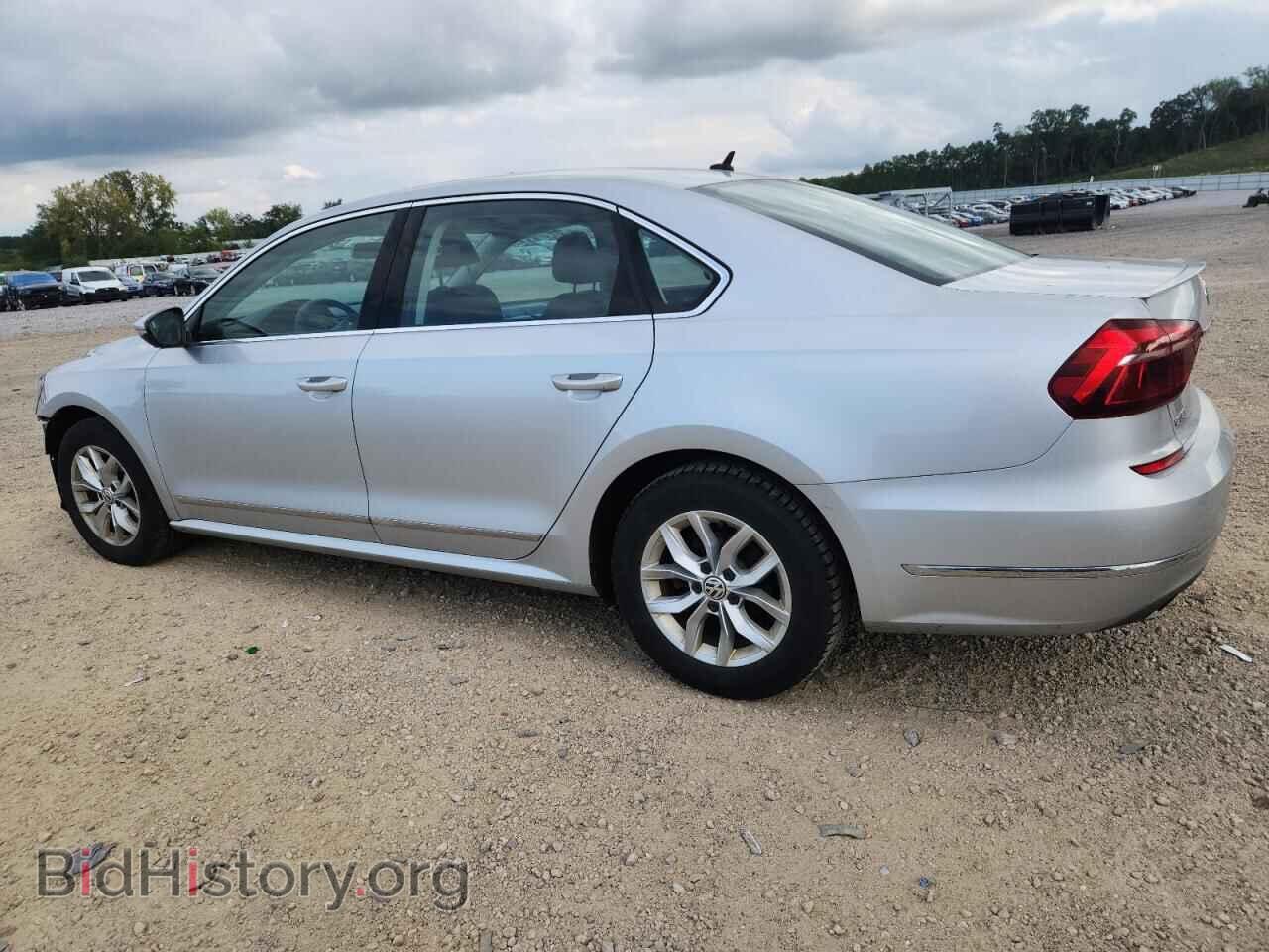 2017 VOLKSWAGEN PASSAT - VIN: 1VWAT7A38HC083360 - Фото 2
