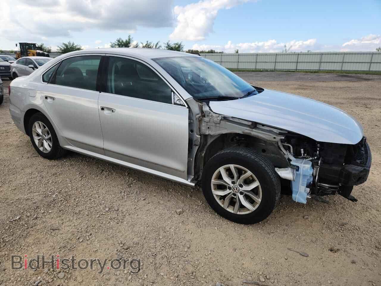 2017 VOLKSWAGEN PASSAT - VIN: 1VWAT7A38HC083360 - Фото 4