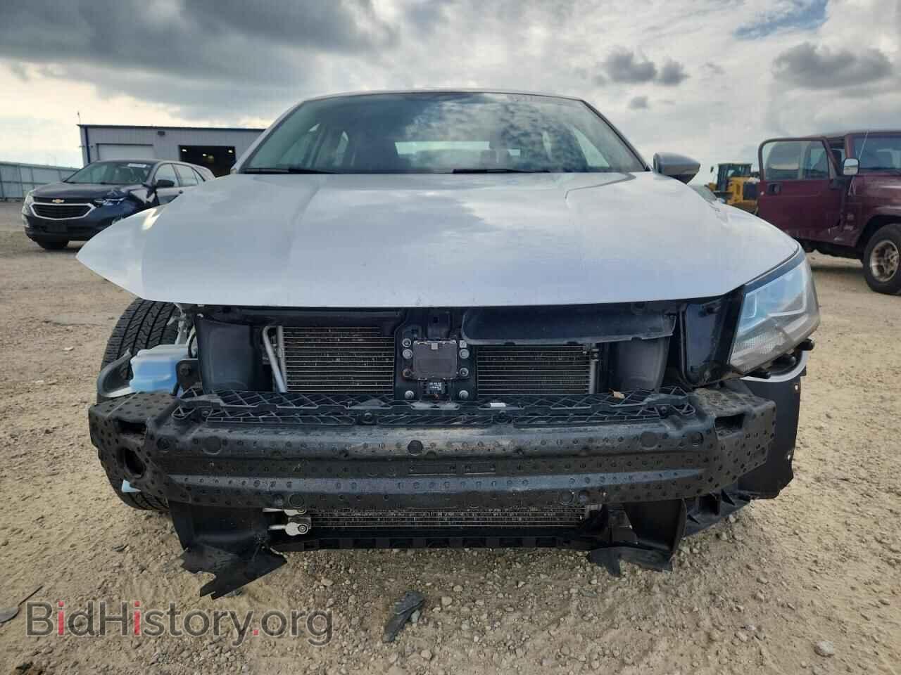 2017 VOLKSWAGEN PASSAT - VIN: 1VWAT7A38HC083360 - Фото 5