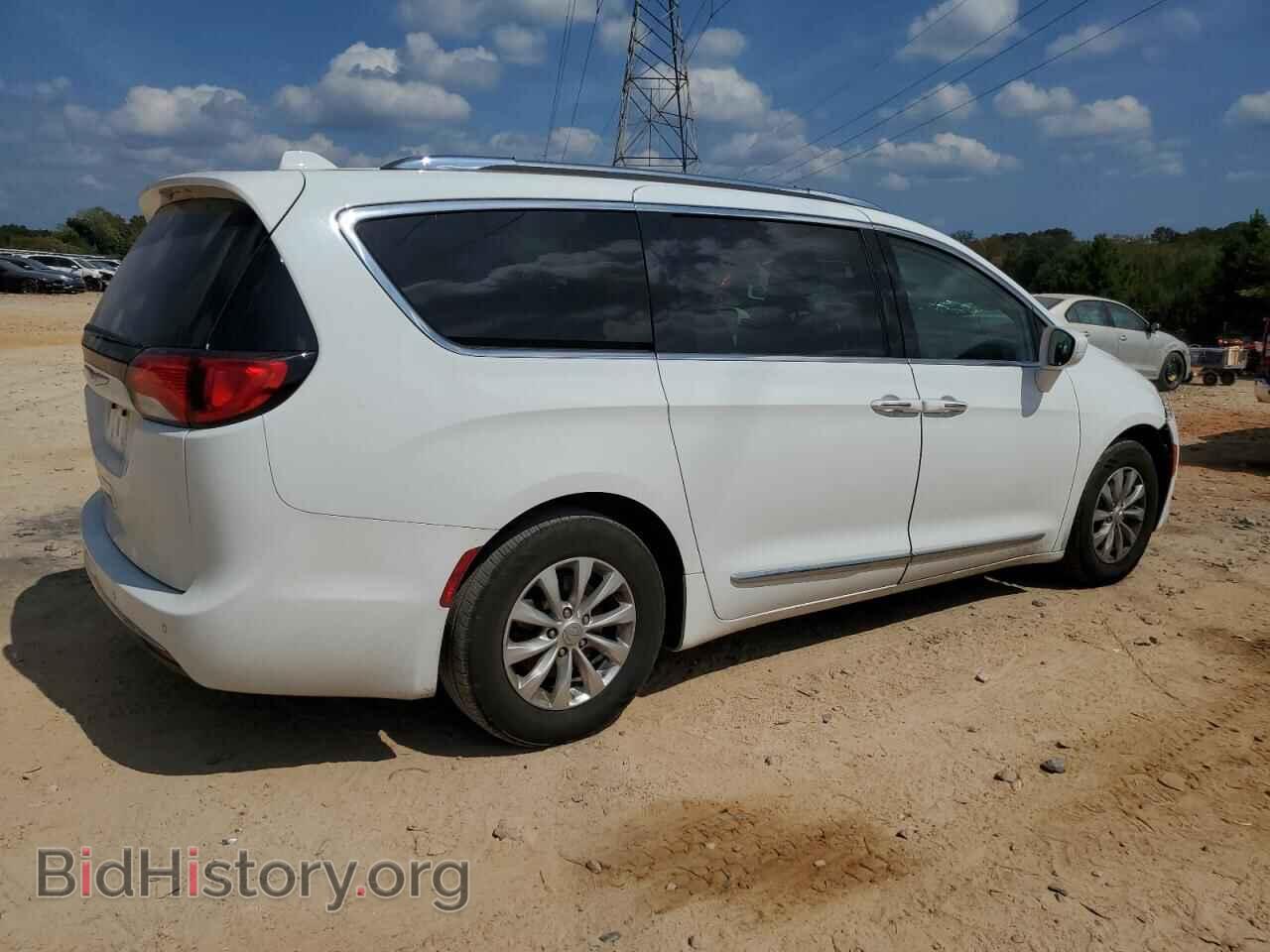 2019 CHRYSLER PACIFICA - VIN: 2C4RC1BG0KR704948 - Фото 3