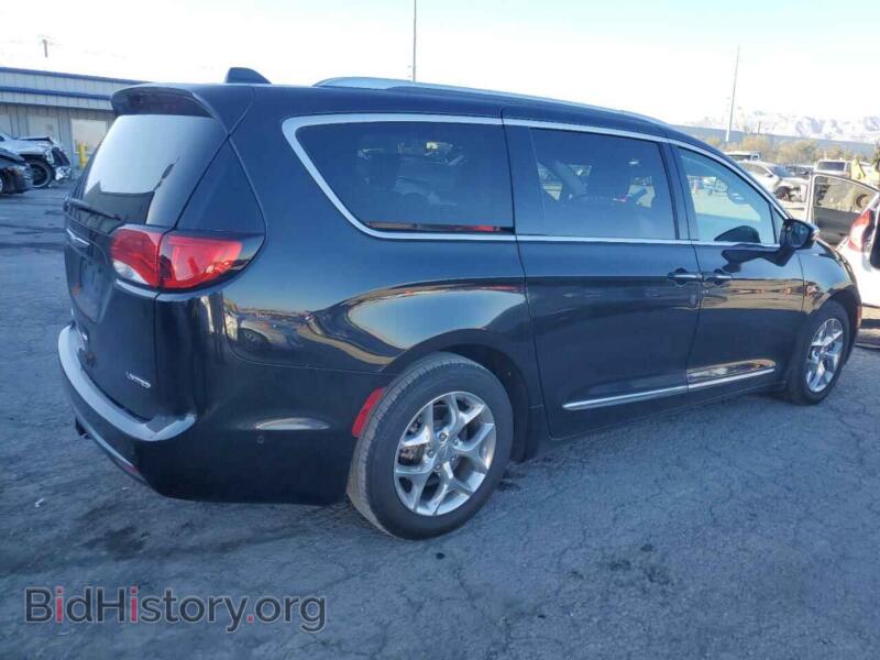 2017 Chrysler PACIFICA (VIN 2C4RC1GG4HR504088) — photo 3 of 13