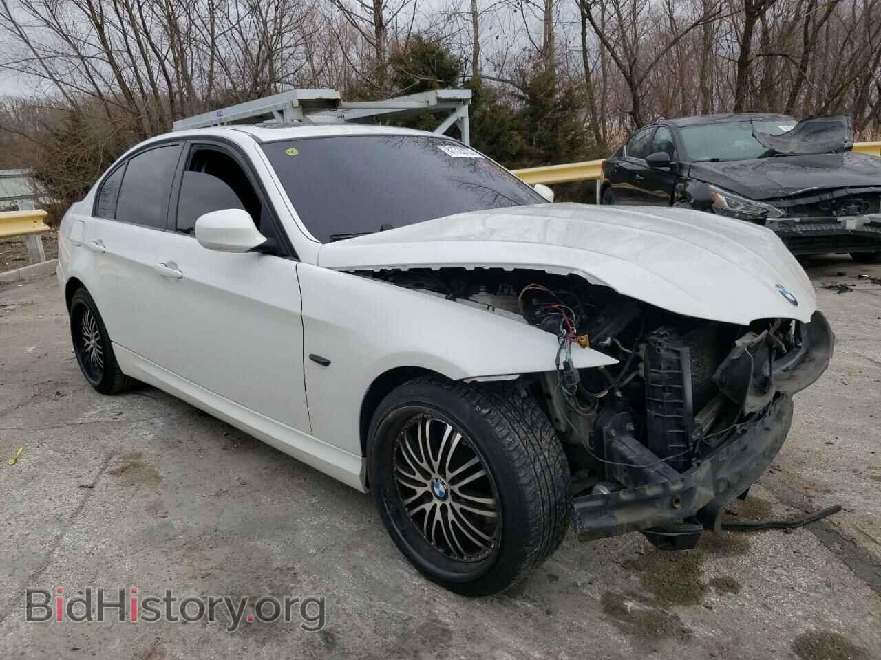 2009 BMW 3 SERIES - VIN: WBAPH53569A436626 - Фото 4