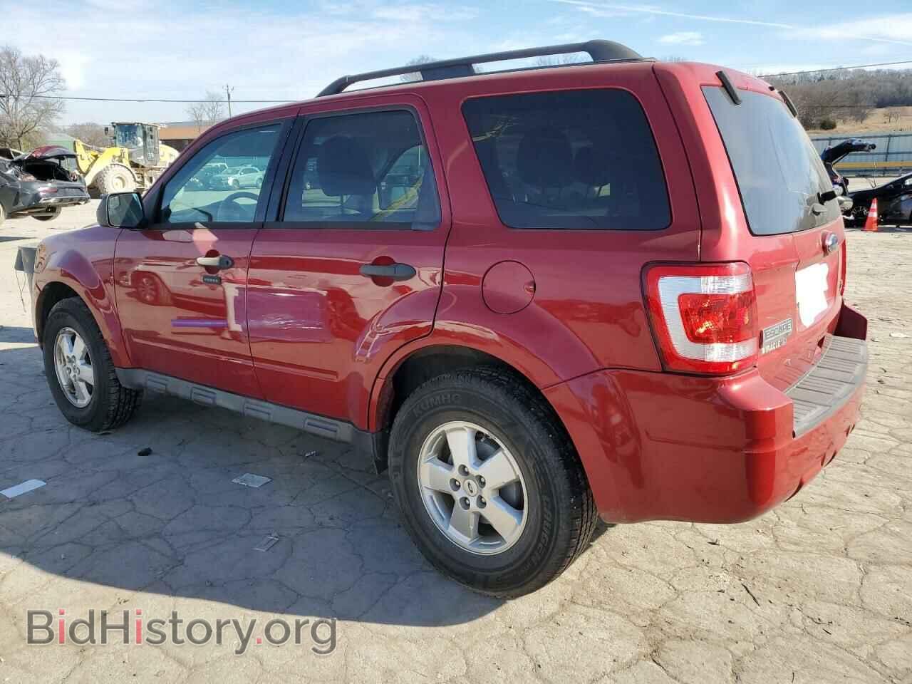 2011 FORD ESCAPE - VIN: 1FMCU0DG2BKB40885 - Фото 2