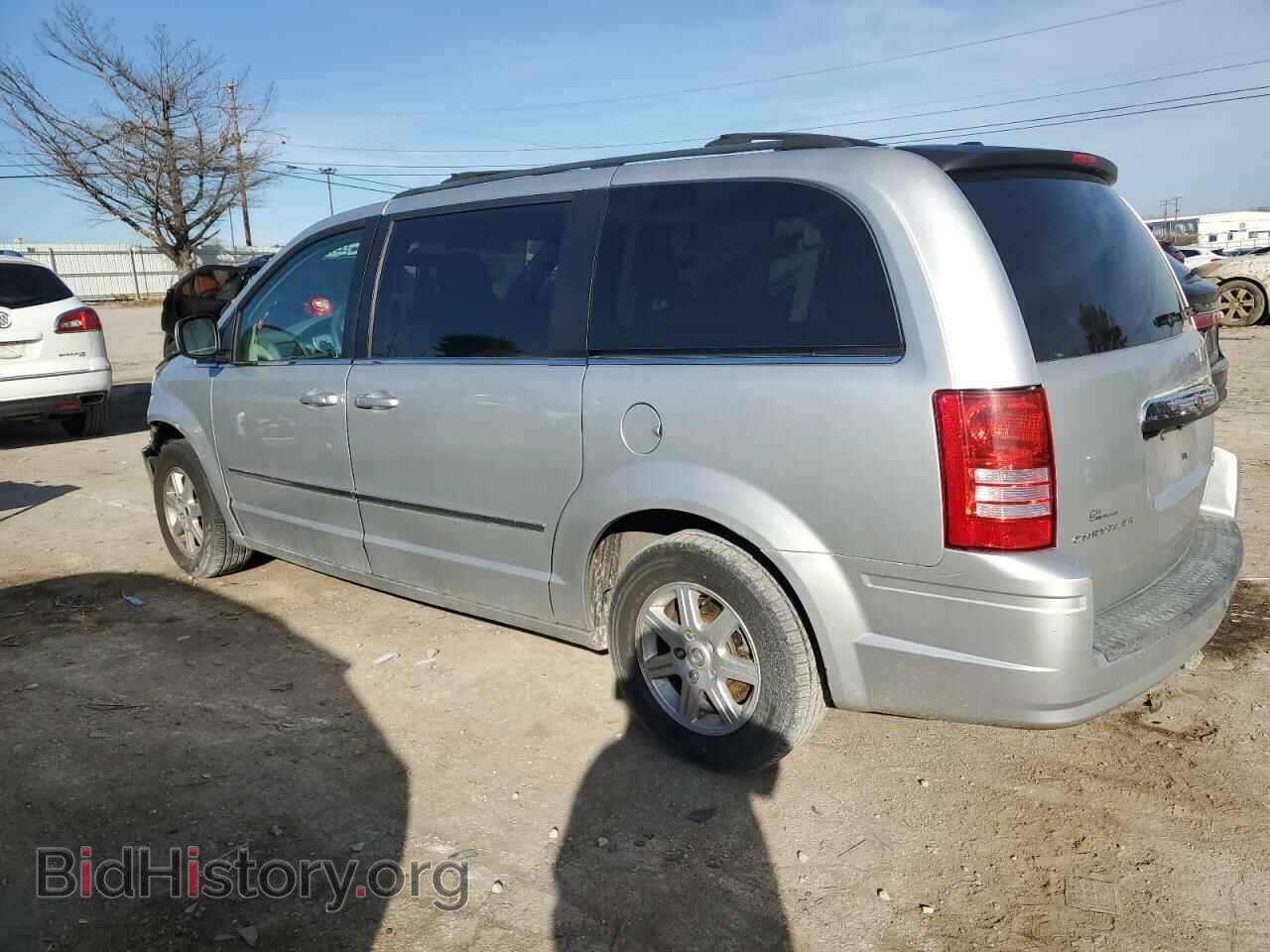 2010 CHRYSLER MINIVAN - VIN: 2A4RR5D16AR120982 - Photo 2