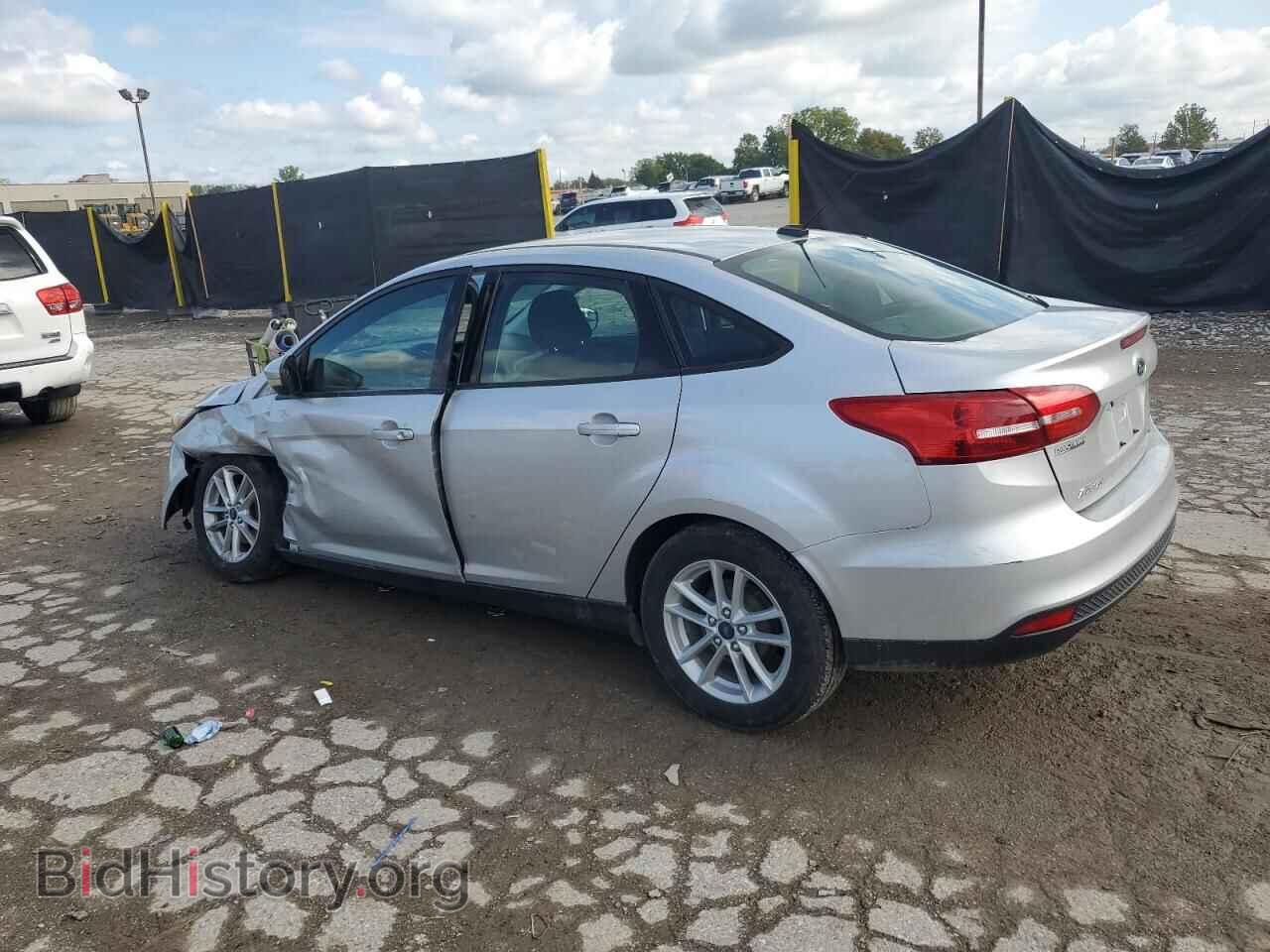 2017 FORD FOCUS - VIN: 1FADP3F24HL228848 - Фото 2