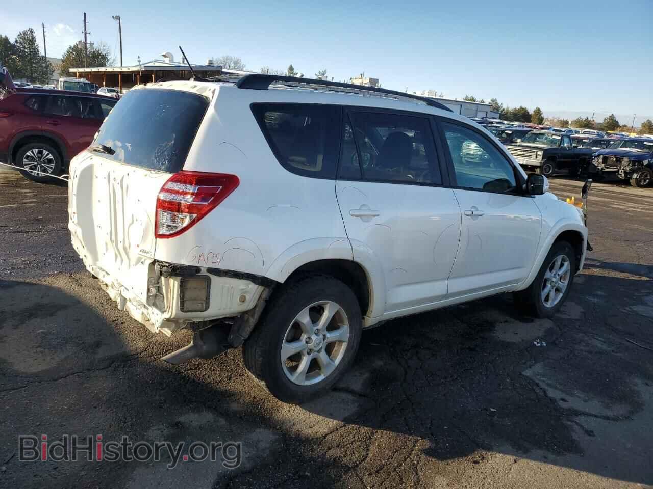 2011 TOYOTA RAV4 - VIN: 2T3DF4DV3BW156576 - Фото 3