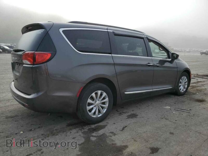 2017 Chrysler PACIFICA (VIN 2C4RC1BG5HR523921) — photo 3 of 15