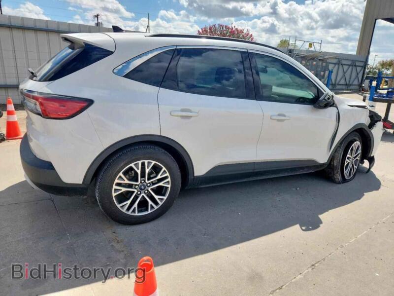 2020 Ford ESCAPE (VIN 1FMCU0H67LUA31300) — фото 3 из 15
