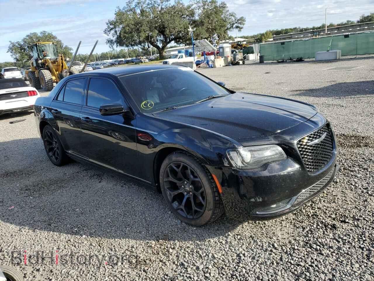 2019 CHRYSLER 300 - VIN: 2C3CCABG3KH570310 - Фото 4