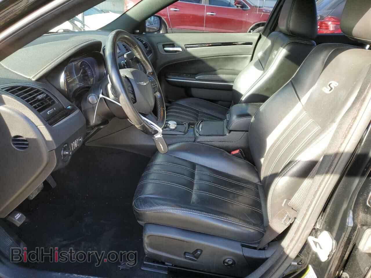 2019 CHRYSLER 300 - VIN: 2C3CCABG3KH570310 - Фото 7