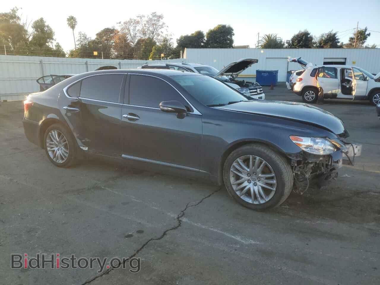 2011 LEXUS LS460 - VIN: JTHGL5EF7B5041911 - Photo 4