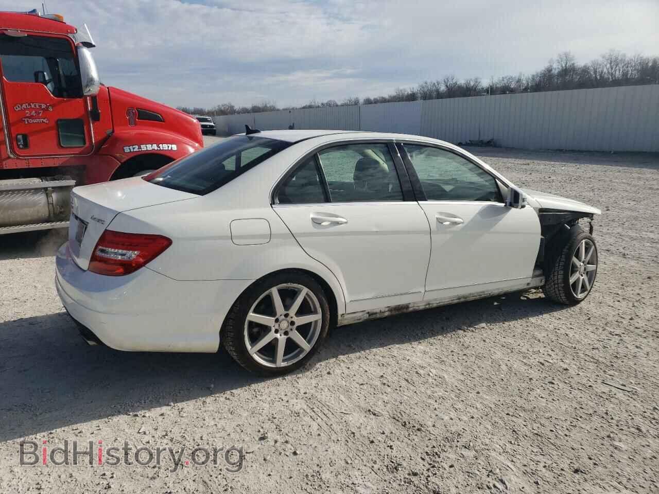 2014 MERCEDES-BENZ C-CLASS - VIN: WDDGF8AB2EA956714 - Фото 3