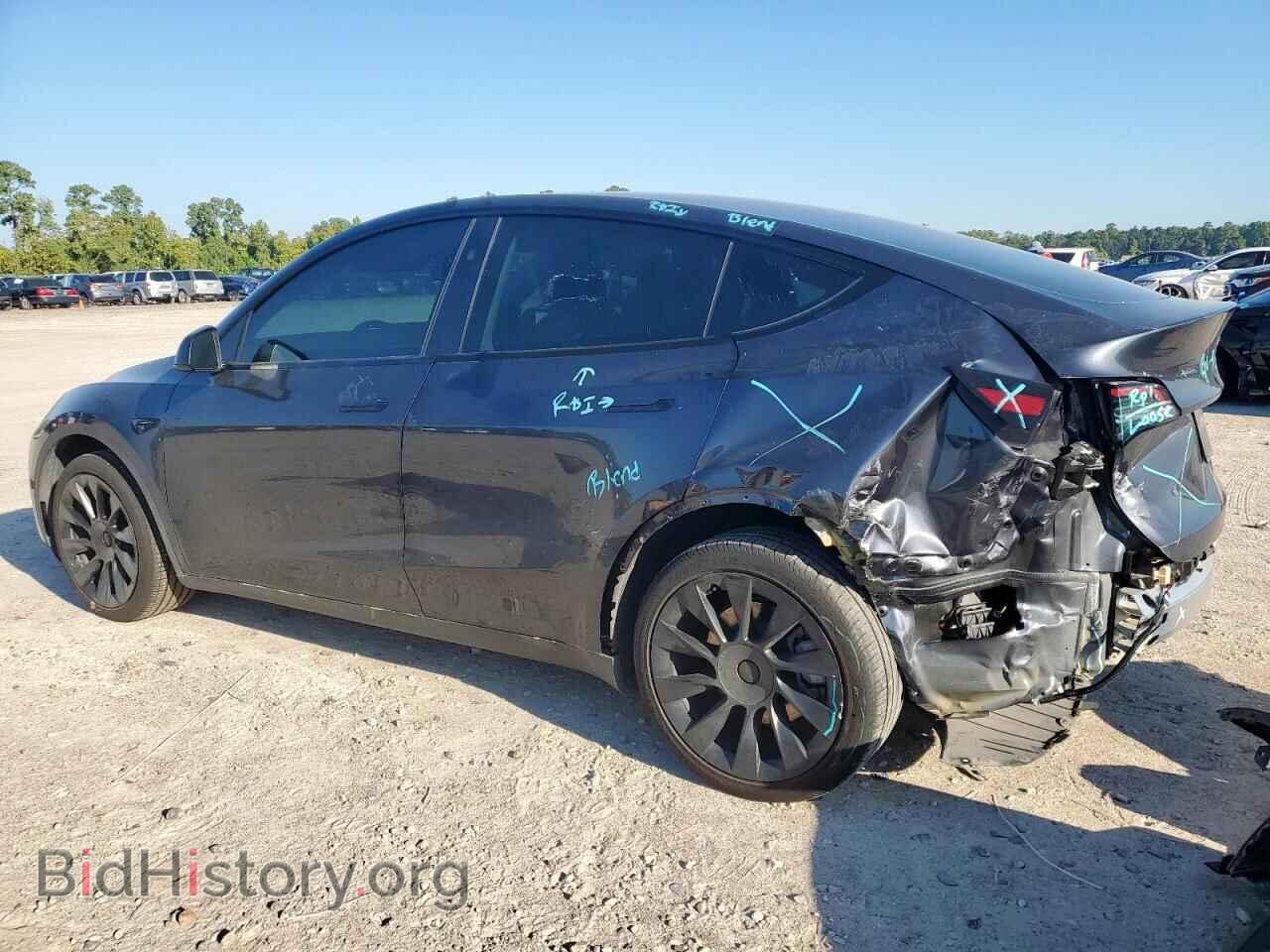 2024 TESLA MODEL Y - VIN: 7SAYGDEE6RA242560 - Фото 2