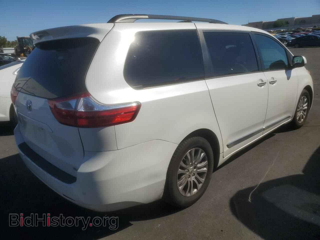 2017 TOYOTA All Models - VIN: 5TDYZ3DC5HS897307 - Фото 3