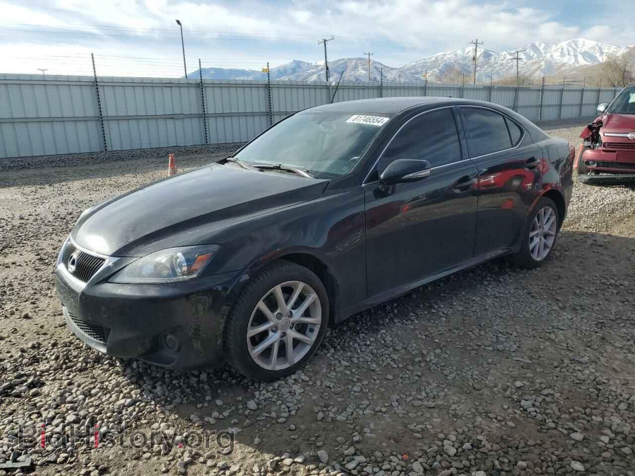 Photo JTHCF5C21B5045197 - LEXUS IS 2011