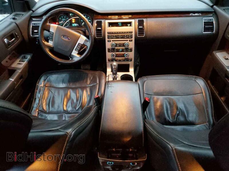 2011 Ford FLEX (VIN 2FMGK5CC2BBD06285) — photo 8 of 14