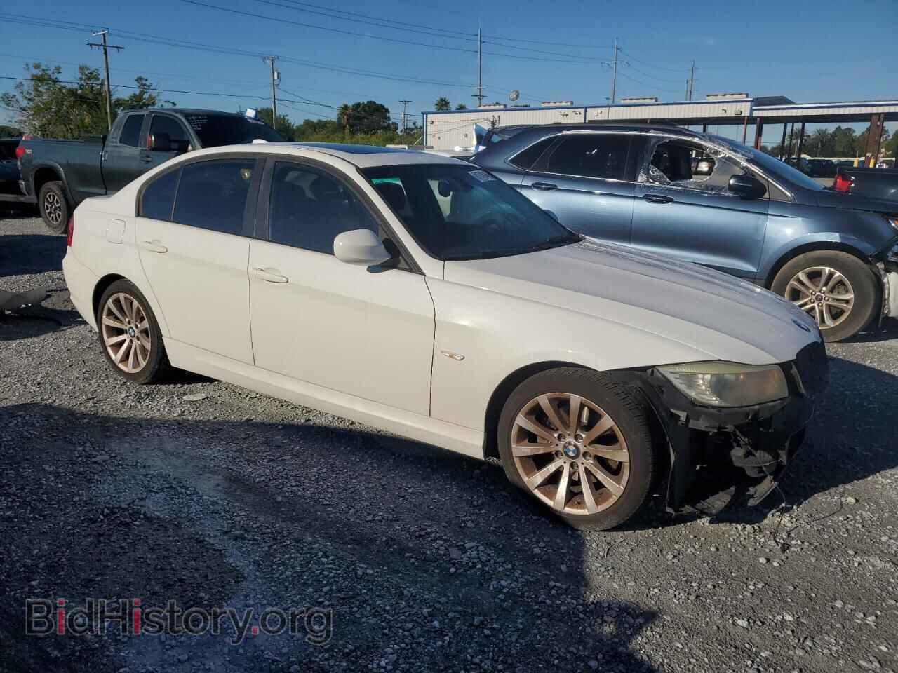 2011 BMW 3 SERIES - VIN: WBAPH5C5XBF094381 - Фото 4