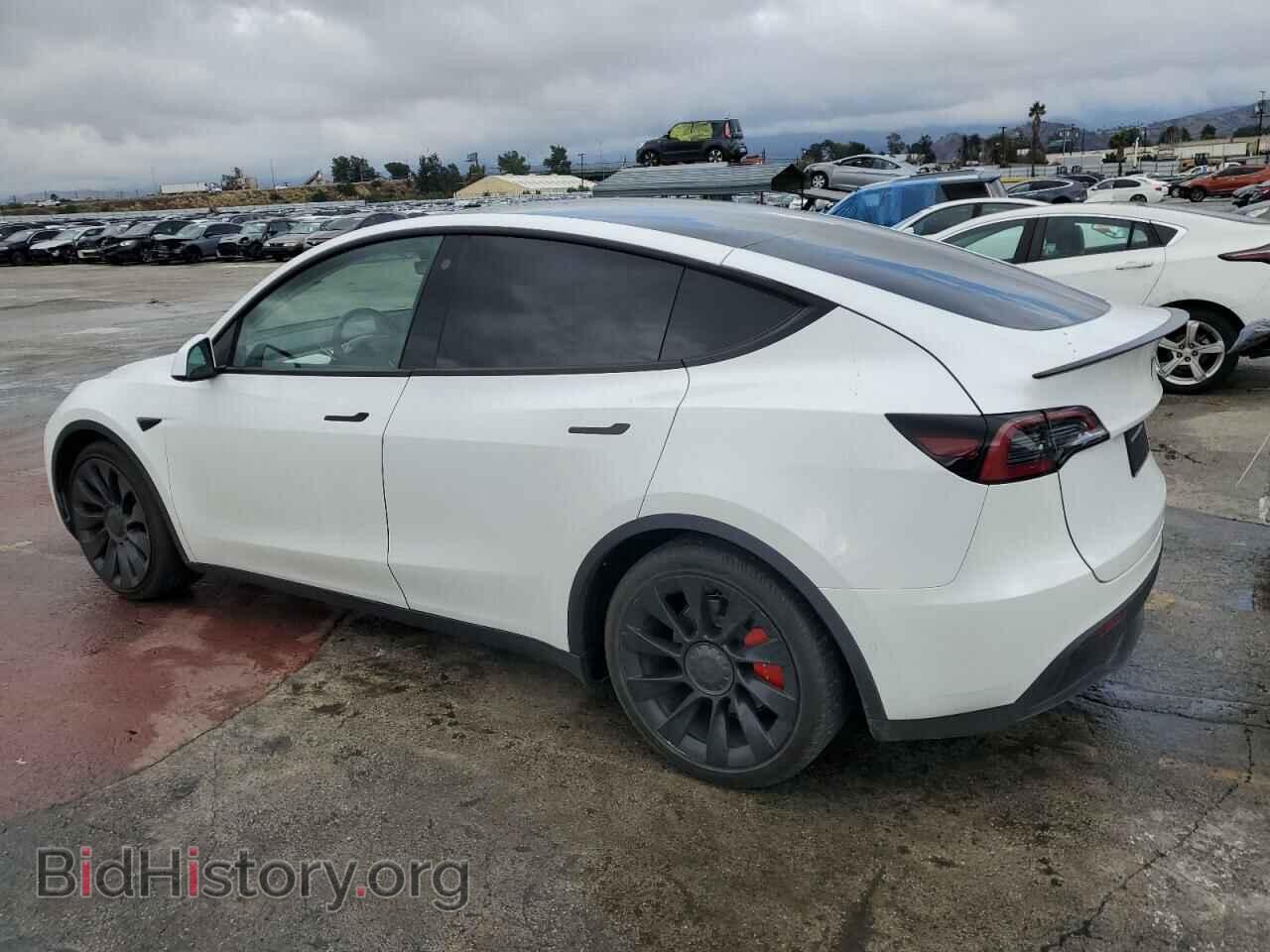 2022 TESLA MODEL Y - VIN: 7SAYGDEF2NF532011 - Photo 2