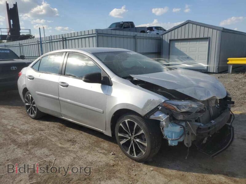 2018 Toyota COROLLA (VIN 5YFBURHE0JP758459) — фото 4 из 12