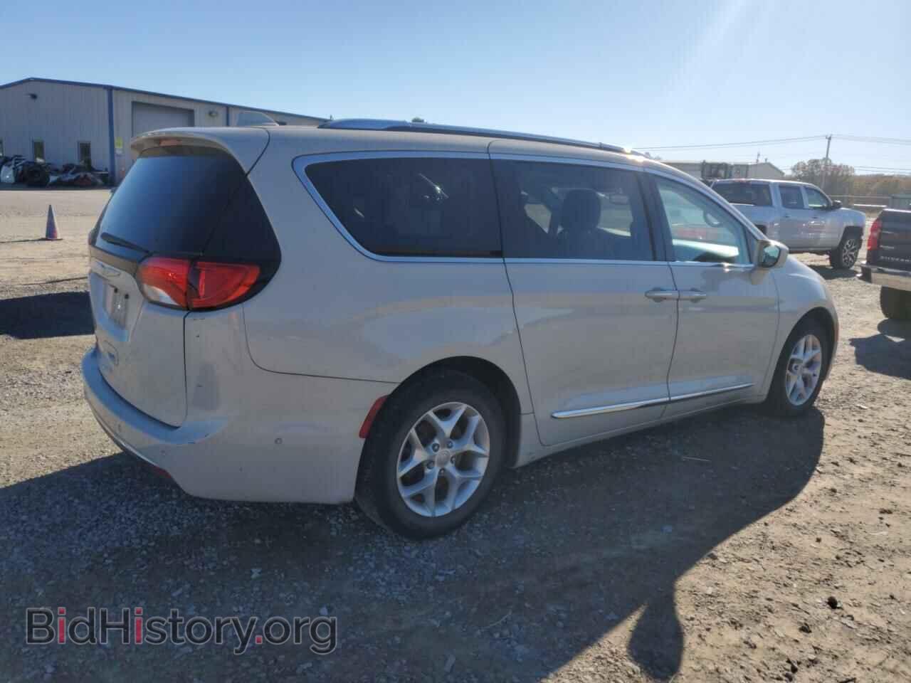 2017 CHRYSLER PACIFICA - VIN: 2C4RC1EGXHR608541 - Photo 3