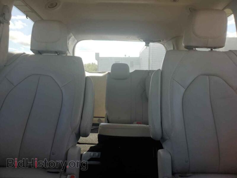 2017 Chrysler PACIFICA (VIN 2C4RC1BG3HR542449) — photo 10 of 15