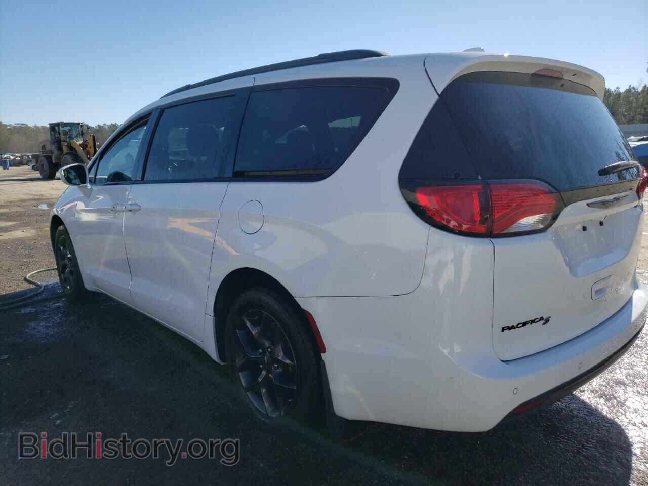 2018 CHRYSLER PACIFICA - VIN: 2C4RC1EG7JR321048 - Photo 2